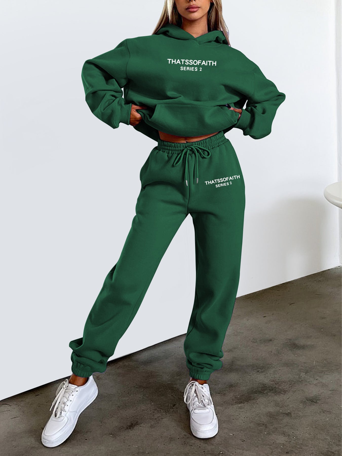 Traje de sudadera con capucha y pantalones estampados con letras para gimnasio para mujer