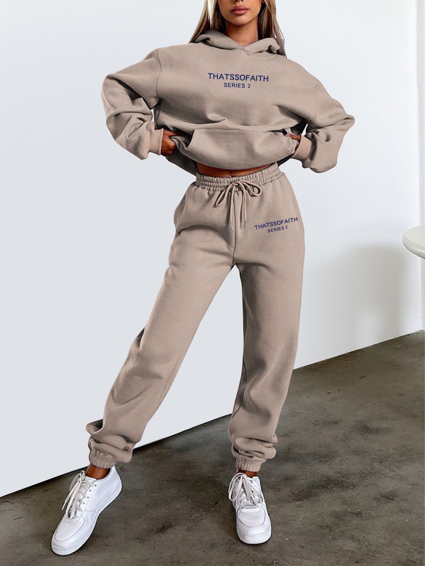 Traje de sudadera con capucha y pantalones estampados con letras para gimnasio para mujer