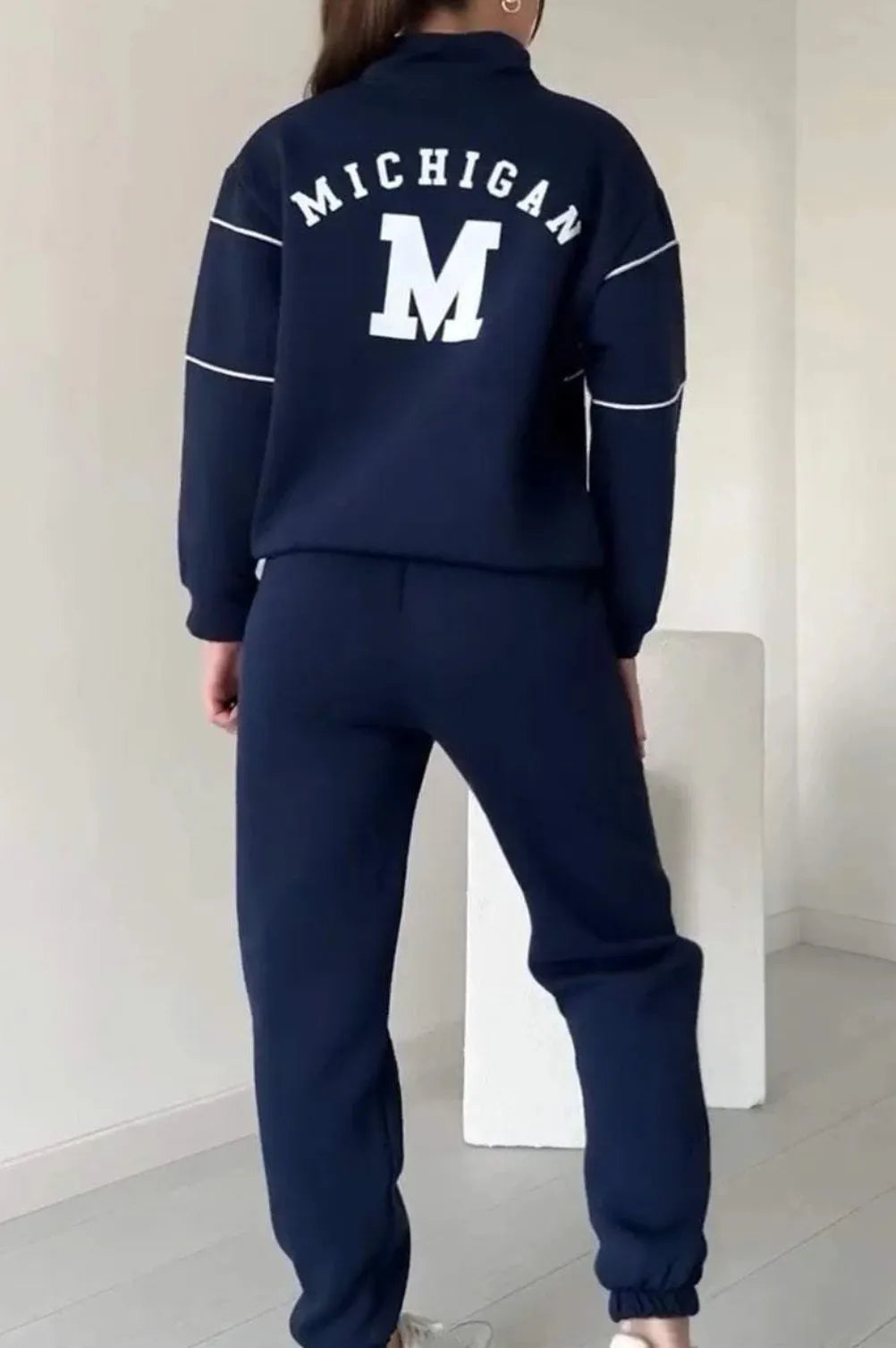 Illumino360Fitness Premium Hoodless Pullover Sweatshirt Sets