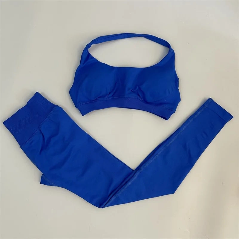 Conjunto de 2 leggings de impacto sin costuras para yoga, cintura alta, fruncido en el trasero y sujetador deportivo con cuello halter, para entrenamiento en gimnasio.