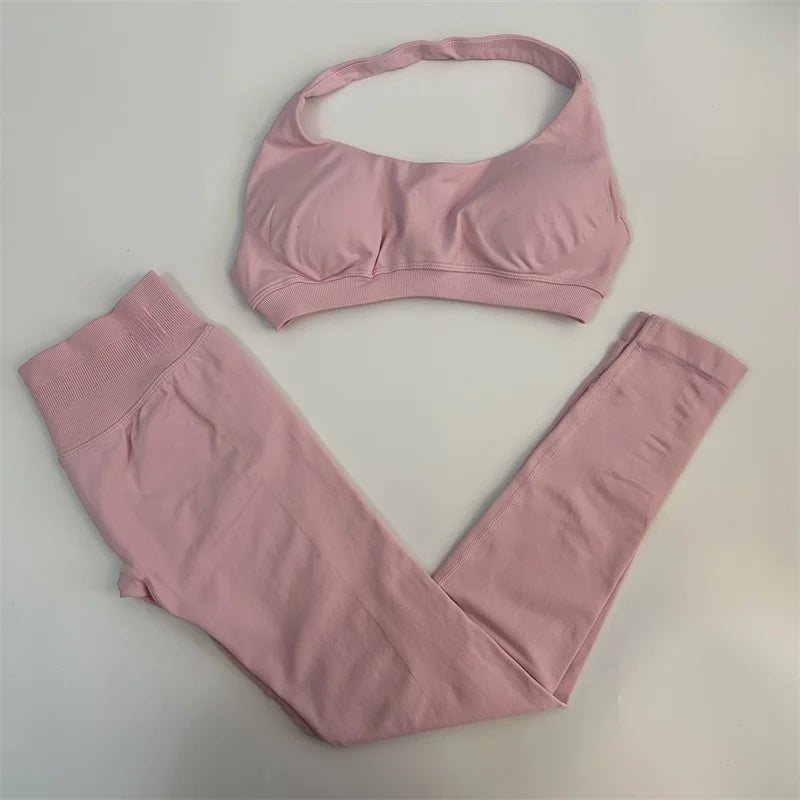 Conjunto de 2 leggings de impacto sin costuras para yoga, cintura alta, fruncido en el trasero y sujetador deportivo con cuello halter, para entrenamiento en gimnasio.