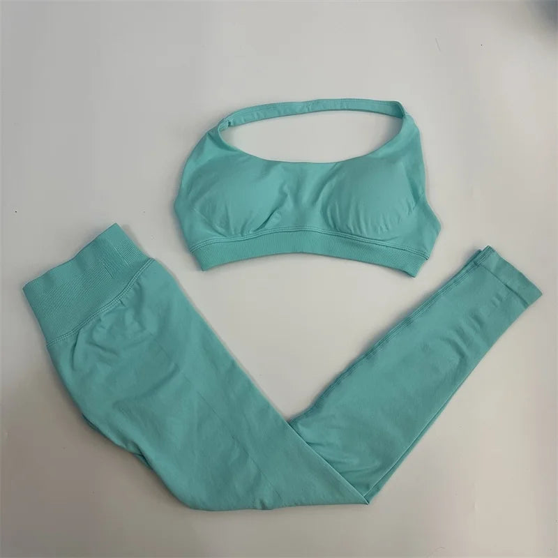 Conjunto de 2 leggings de impacto sin costuras para yoga, cintura alta, fruncido en el trasero y sujetador deportivo con cuello halter, para entrenamiento en gimnasio.