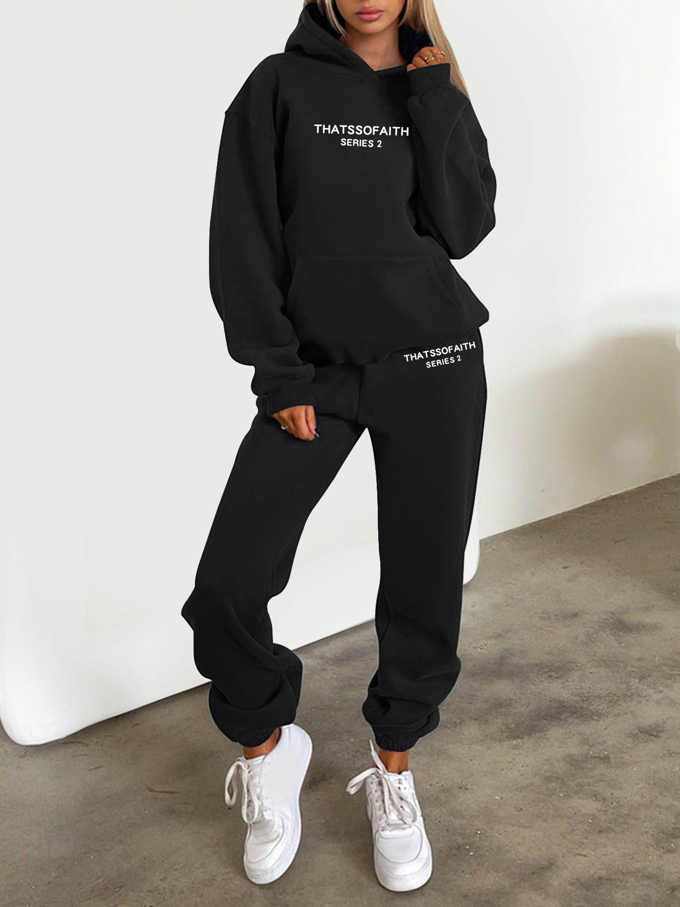 Traje de sudadera con capucha y pantalones estampados con letras para gimnasio para mujer