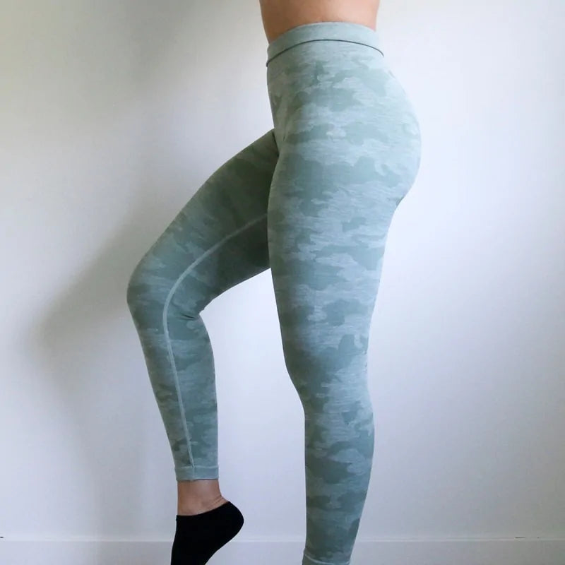 Leggings de cintura alta sin costuras con estampado de camuflaje