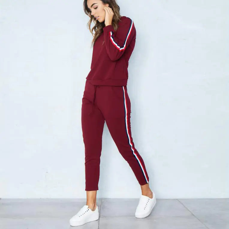 Women's Casual Athletic Set with Striped Top (2 Pieces)