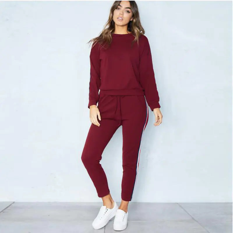 Women's Casual Athletic Set with Striped Top (2 Pieces)