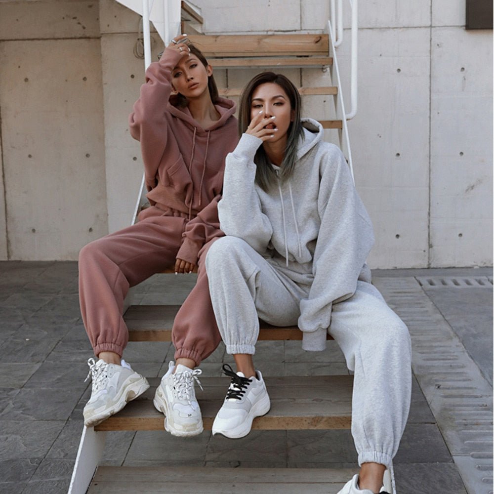 Women Warm Hoodie and Pants Set - illumino360.com